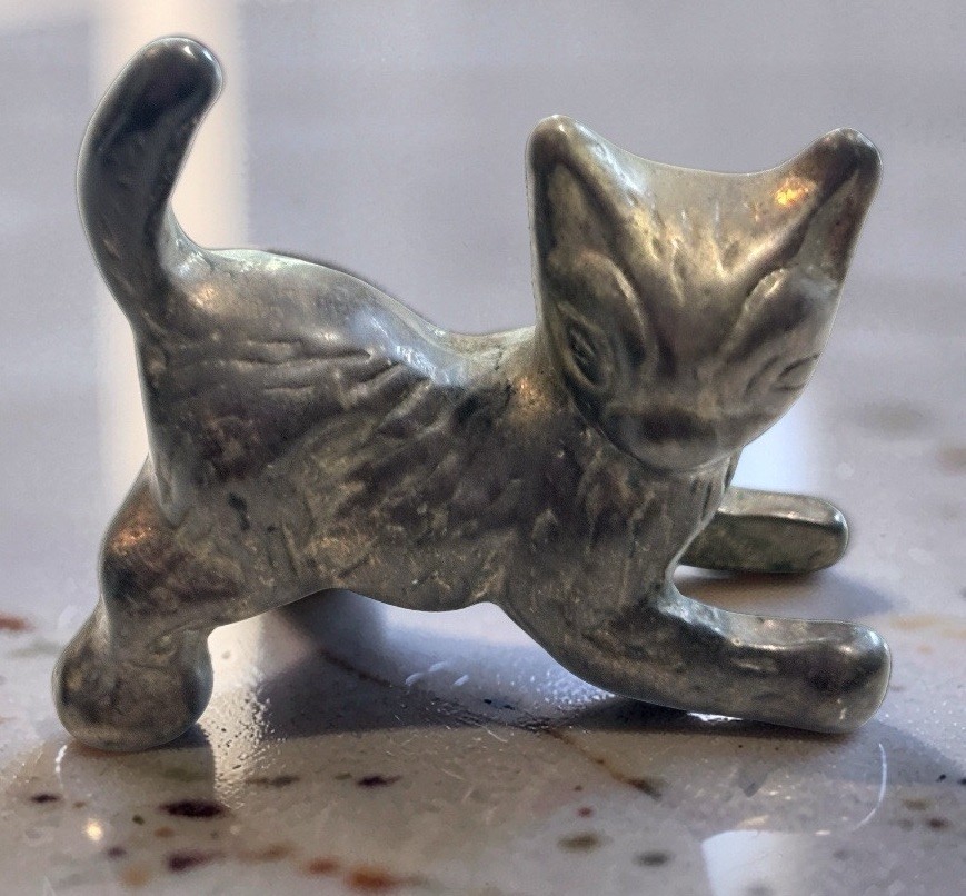 Vintage MCM Solid Brass Standing Cat Figurine 2.5´´ Vintage MCM Solid Brass Standing Cat Figurine 2.5´´