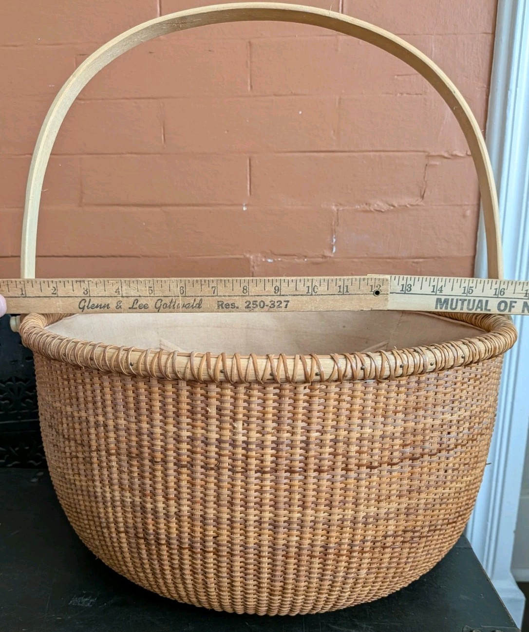 Vtg Oval 15" Woven NANTUCKET LIGHT BASKET Wood Sewing Lined SWING HANDLE Art Vtg Oval 15" Woven NANTUCKET LIGHT BASKET Wood Sewing Lined SWING HANDLE Art