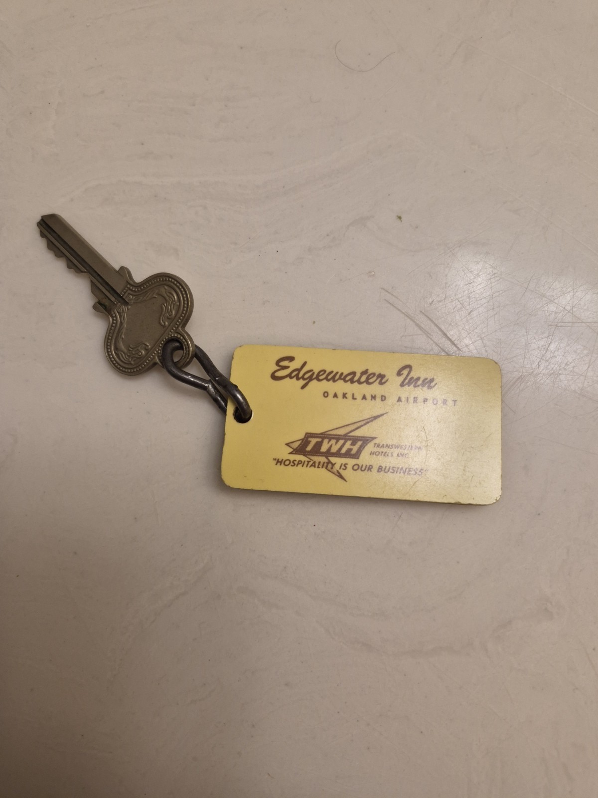 VTG Edgewater Inn Motel  Hotel Room Key Fob #125 Oakland Airport  Vacation