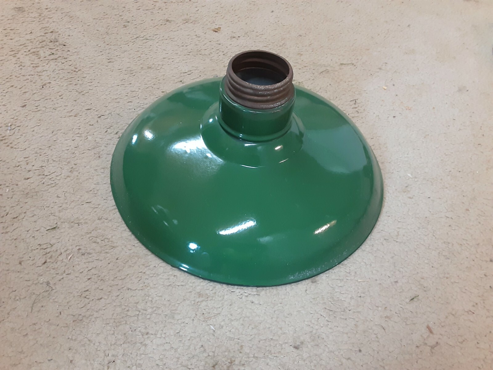 GREEN PORCELAIN LIGHT SHADE INDUSTRIAL BARN 16" YARD GAS STATION ENAMEL VINTAGE GREEN PORCELAIN LIGHT SHADE INDUSTRIAL BARN 16" YARD GAS STATION ENAMEL VINTAGE