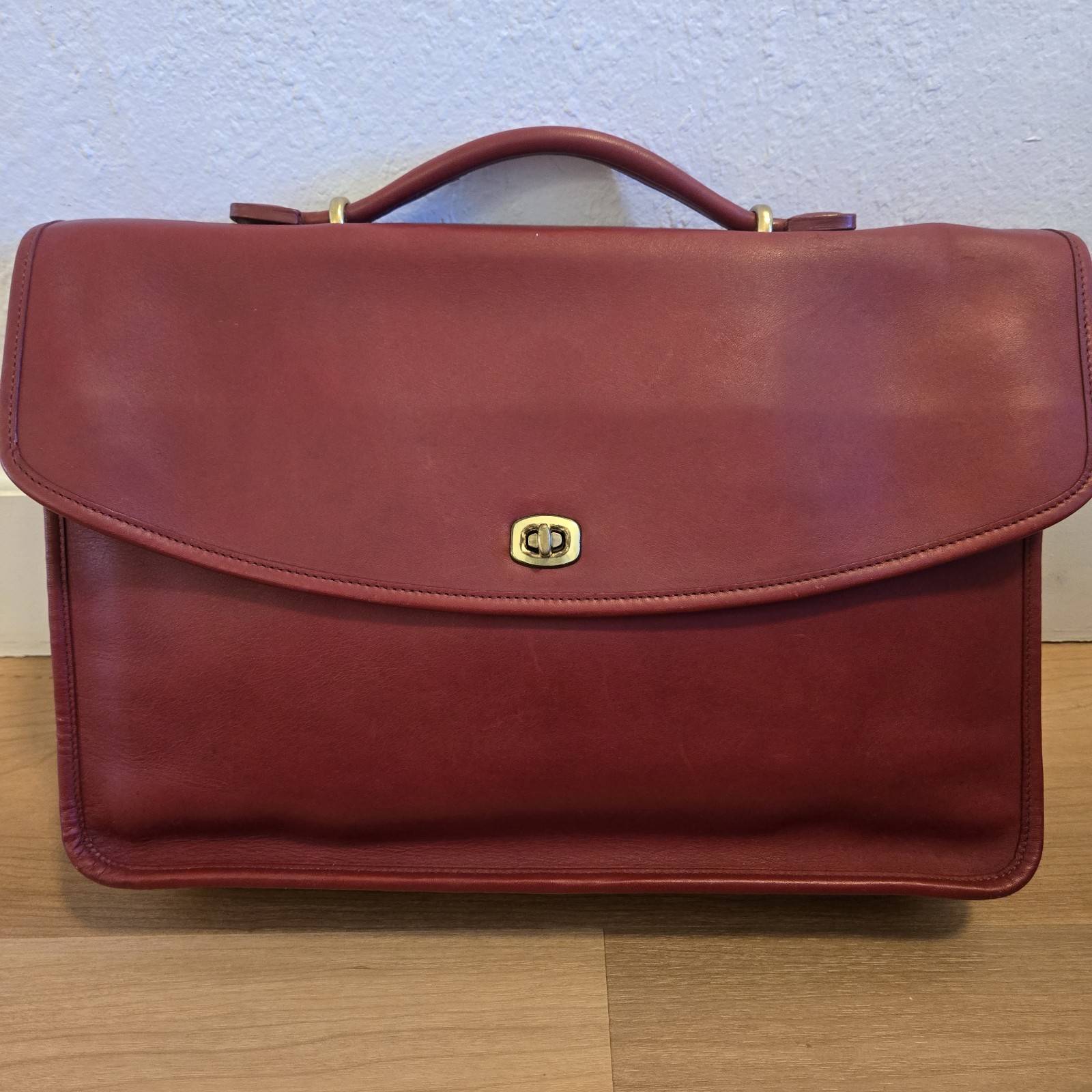 Coach Vintage Red Leather Lexington Briefcase Style 5265 Coach Vintage Red Leather Lexington Briefcase Style 5265