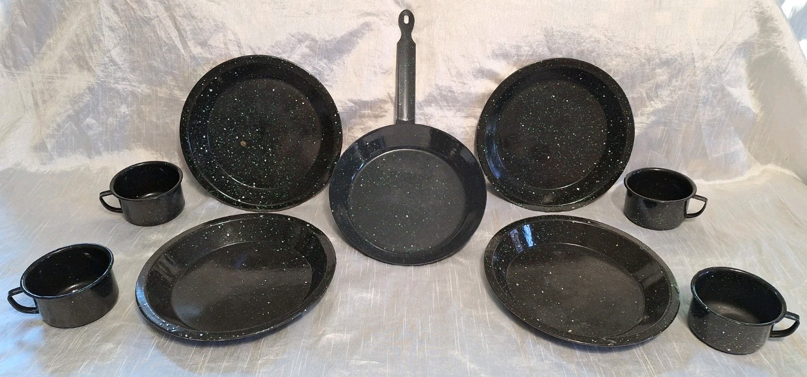 VTG B&W Speckled Enamelware Graniteware Spatterware Frying Pan/Pie Dish/Mug 9PCS VTG B&W Speckled Enamelware Graniteware Spatterware Frying Pan/Pie Dish/Mug 9PCS