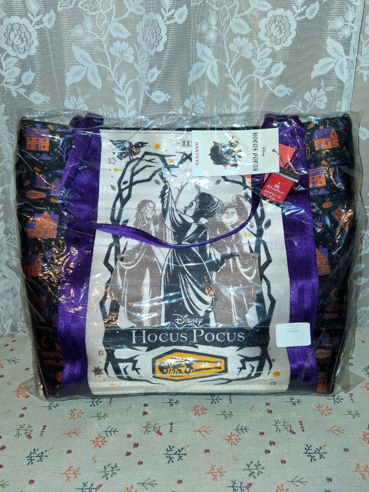Disney Harveys Hocus Pocus Sanderson Sisters Streamline Tote Bag NWT ~HALLOWEEN~ Disney Harveys Hocus Pocus Sanderson Sisters Streamline Tote Bag NWT ~HALLOWEEN~