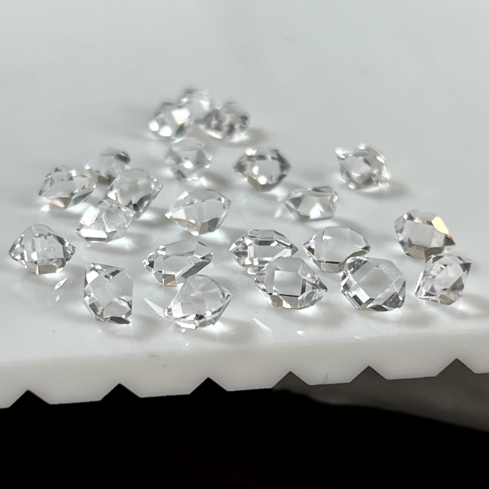 48 pcs Herkimer diamond crystals 7-9mm 48 pcs Herkimer diamond crystals 7-9mm
