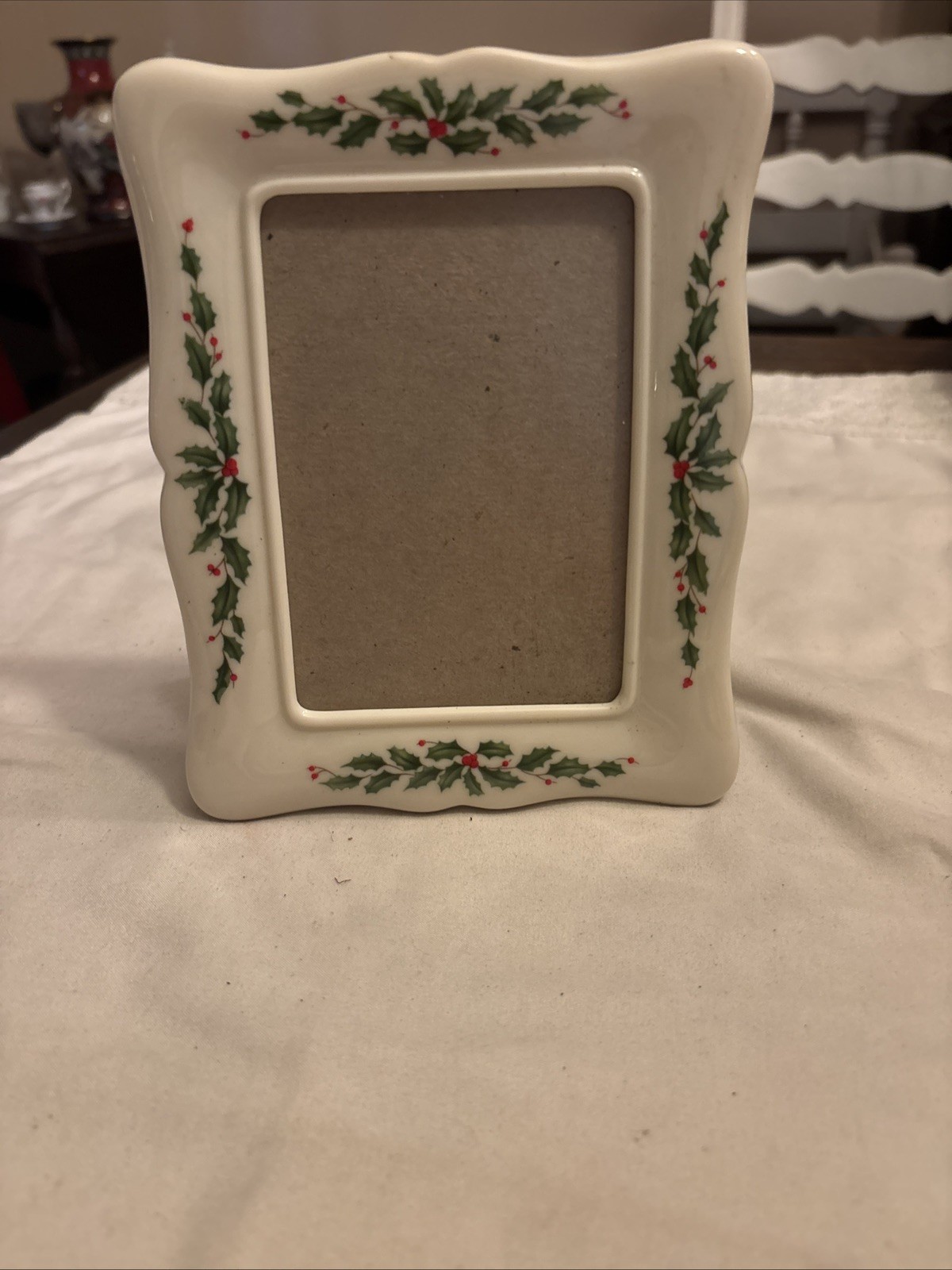 Vintage Lenox China Holiday Holly Christmas Picture Frame - 3.5" X 5" Photograph Vintage Lenox China Holiday Holly Christmas Picture Frame - 3.5" X 5" Photograph