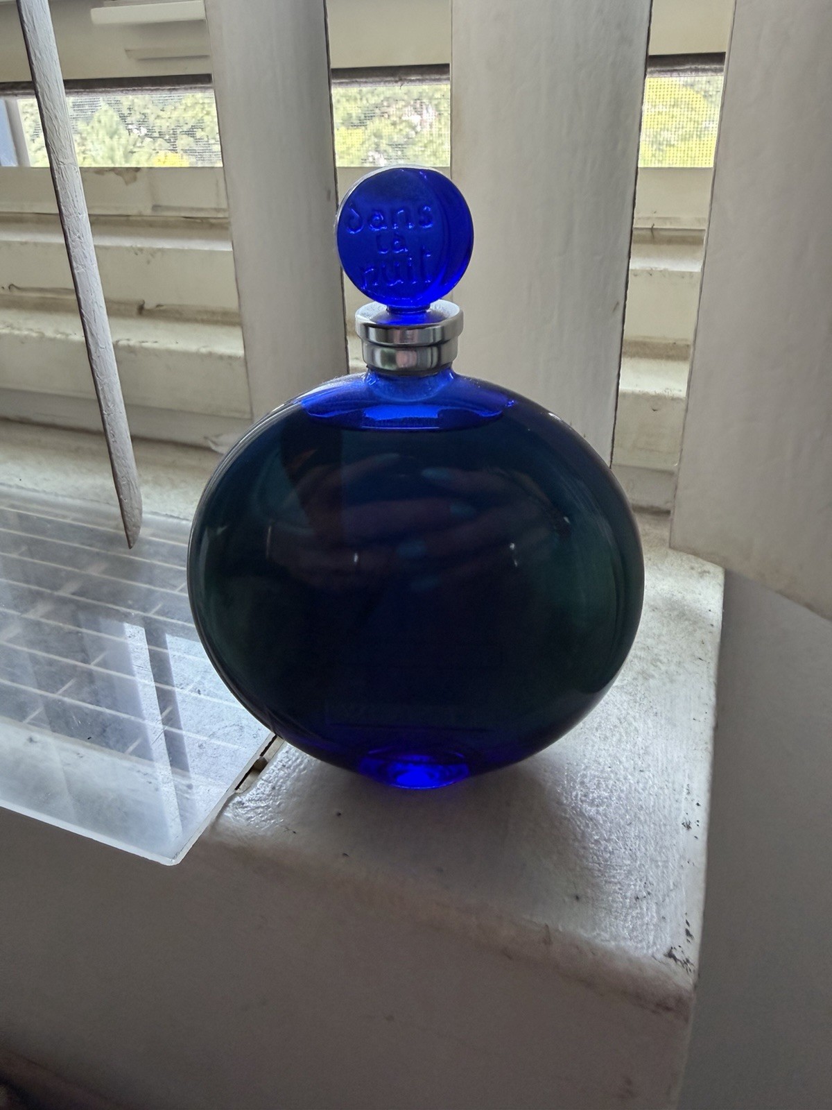 Rene Lalique Large Vintage Cobalt Blue Perfume Bottle Dans la Nuit 125 ml Rene Lalique Large Vintage Cobalt Blue Perfume Bottle Dans la Nuit 125 ml