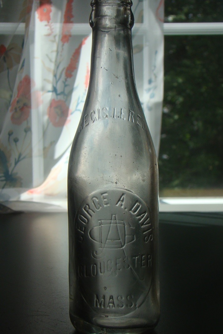 Antique GEORGE A. DAVIS - GLOUCESTER, MASS. 1890's Soda Bottle