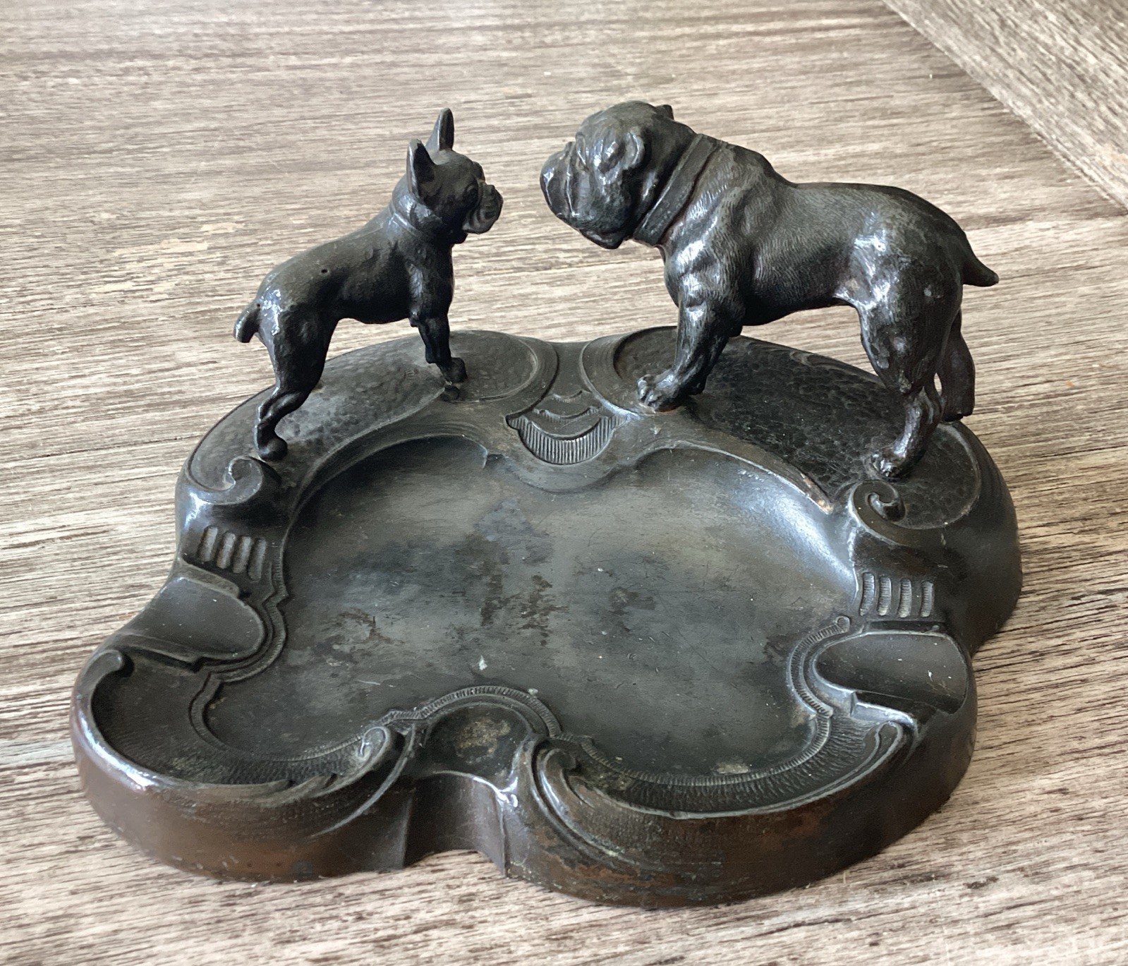 Vintage 1920s Art Deco Bulldogs French English Ashtray Trinket Bowl Vintage 1920s Art Deco Bulldogs French English Ashtray Trinket Bowl