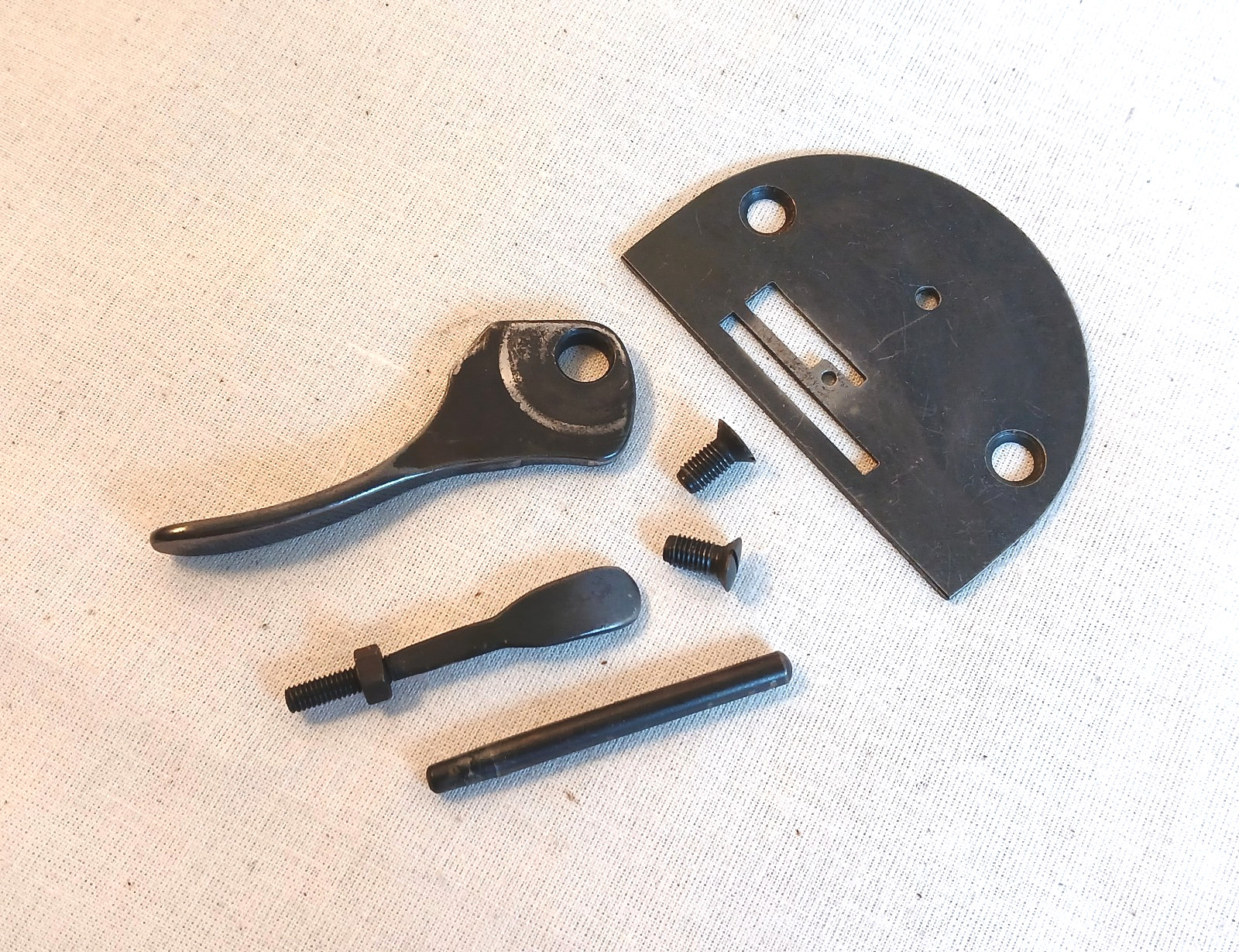 Singer Sewing Machine 15-91 BLACKSIDE Parts