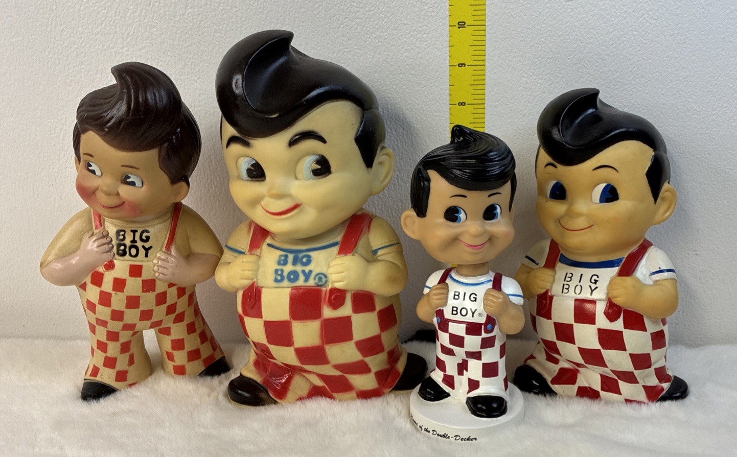 Vtg. Big Boy Restaurant Adv.Bank & Bobble Head Figurine Lot Of 4. 70s -2001 Vtg. Big Boy Restaurant Adv.Bank & Bobble Head Figurine Lot Of 4. 70s -2001
