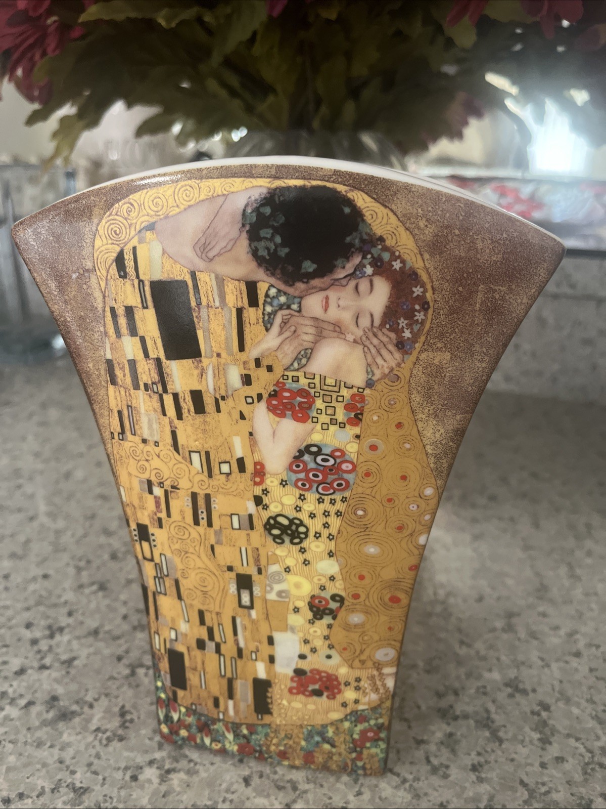 Rare Exotic Vase Queen Isabell Limited Collection The Kiss 8” Porcelain Art Vase Rare Exotic Vase Queen Isabell Limited Collection The Kiss 8” Porcelain Art Vase