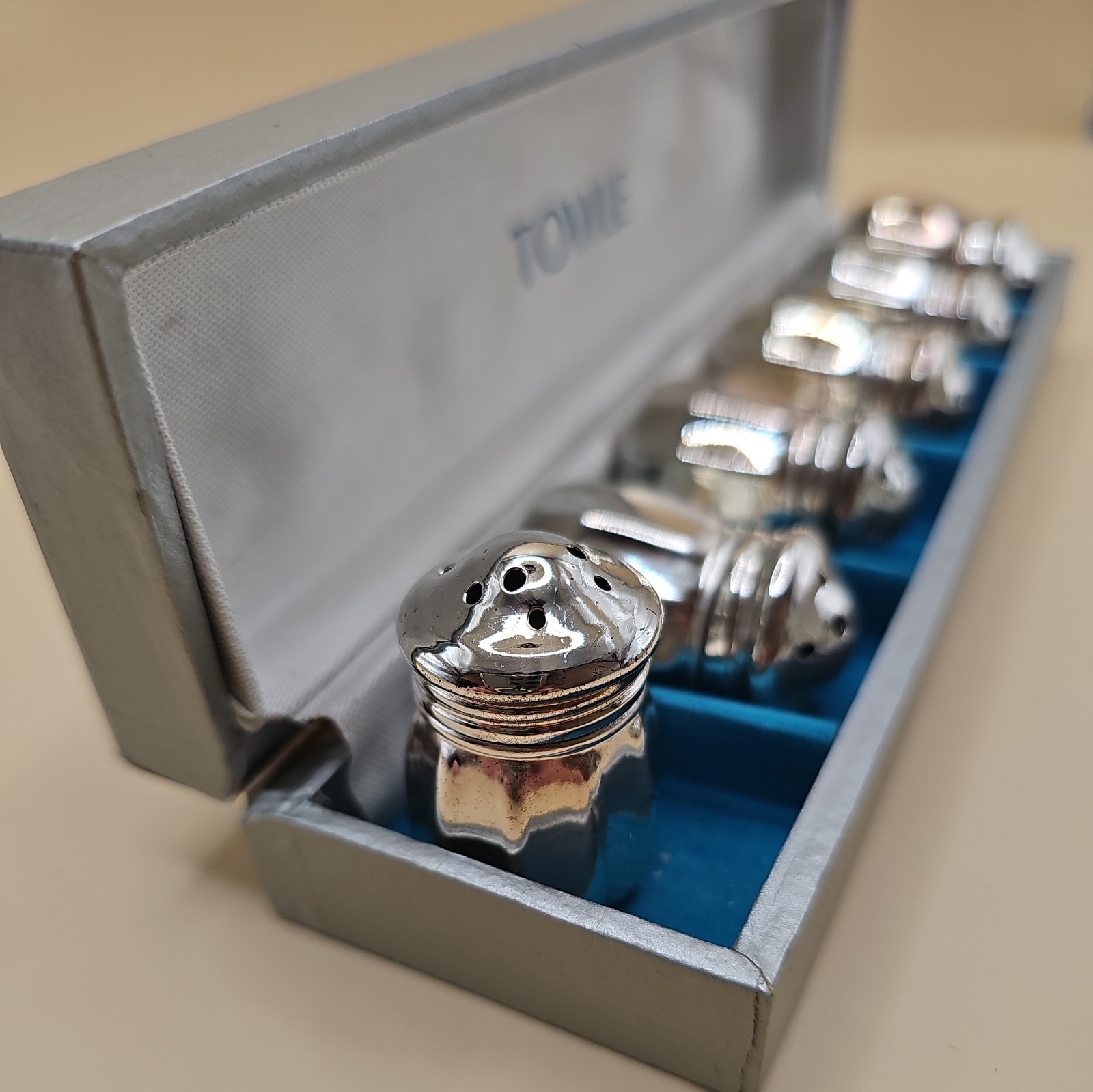 Set Of 6 Vintage TOWLE 1.5" Salt & Pepper Silverplated Shakers Original Box