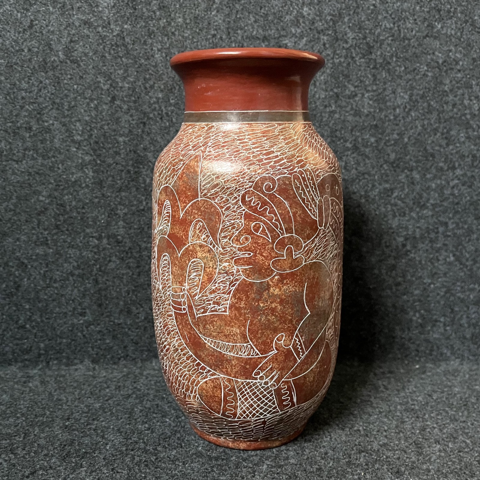Mexican Red Clay Pottery Vase Etched Mata Ortiz Style Vintage 9-1/2" Handmade Mexican Red Clay Pottery Vase Etched Mata Ortiz Style Vintage 9-1/2" Handmade