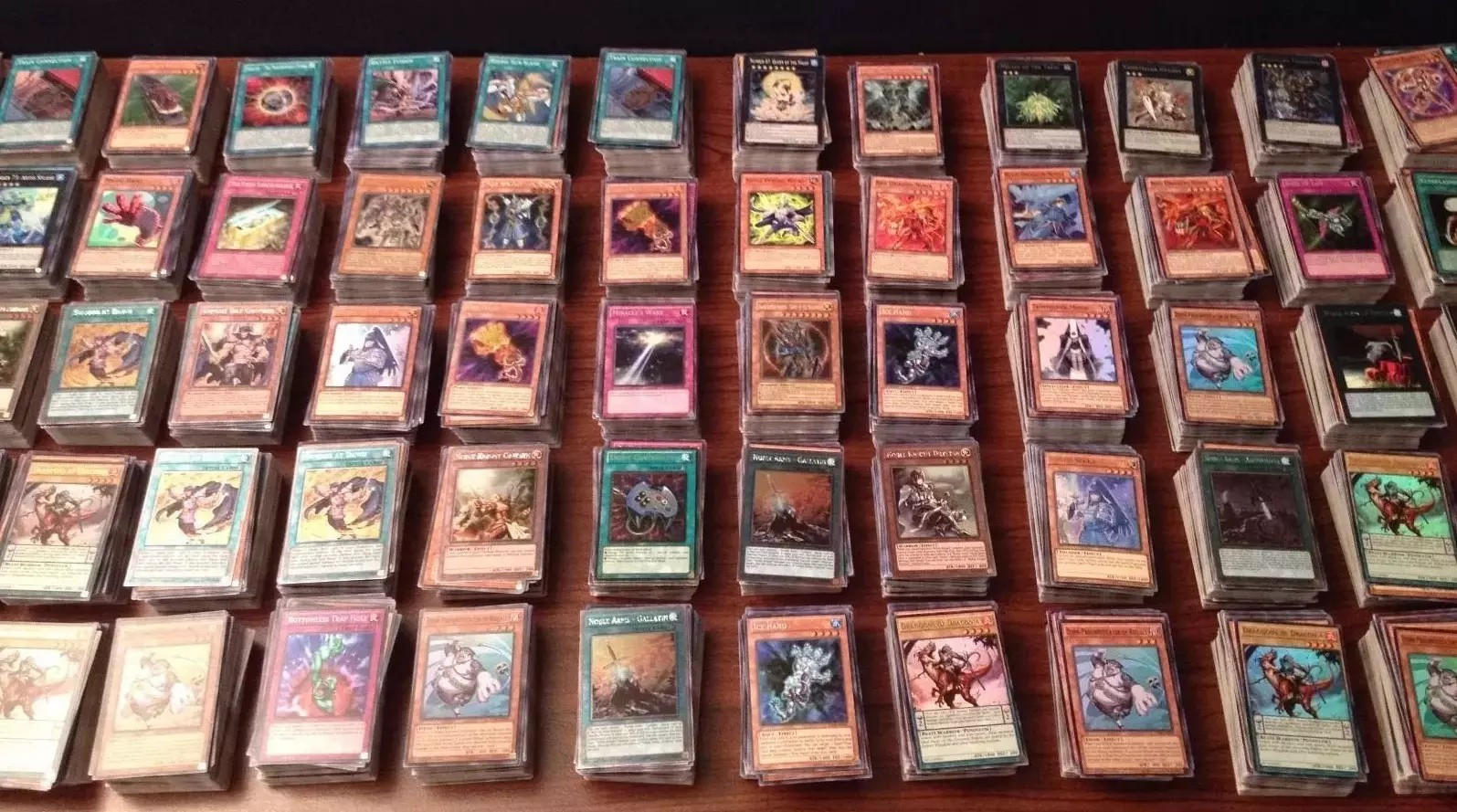 YUGIOH 100 CARD ALL HOLOGRAPHIC HOLO FOIL COLLECTION LOT SUPER, ULTRA, SECRETS YUGIOH 100 CARD ALL HOLOGRAPHIC HOLO FOIL COLLECTION LOT SUPER, ULTRA, SECRETS