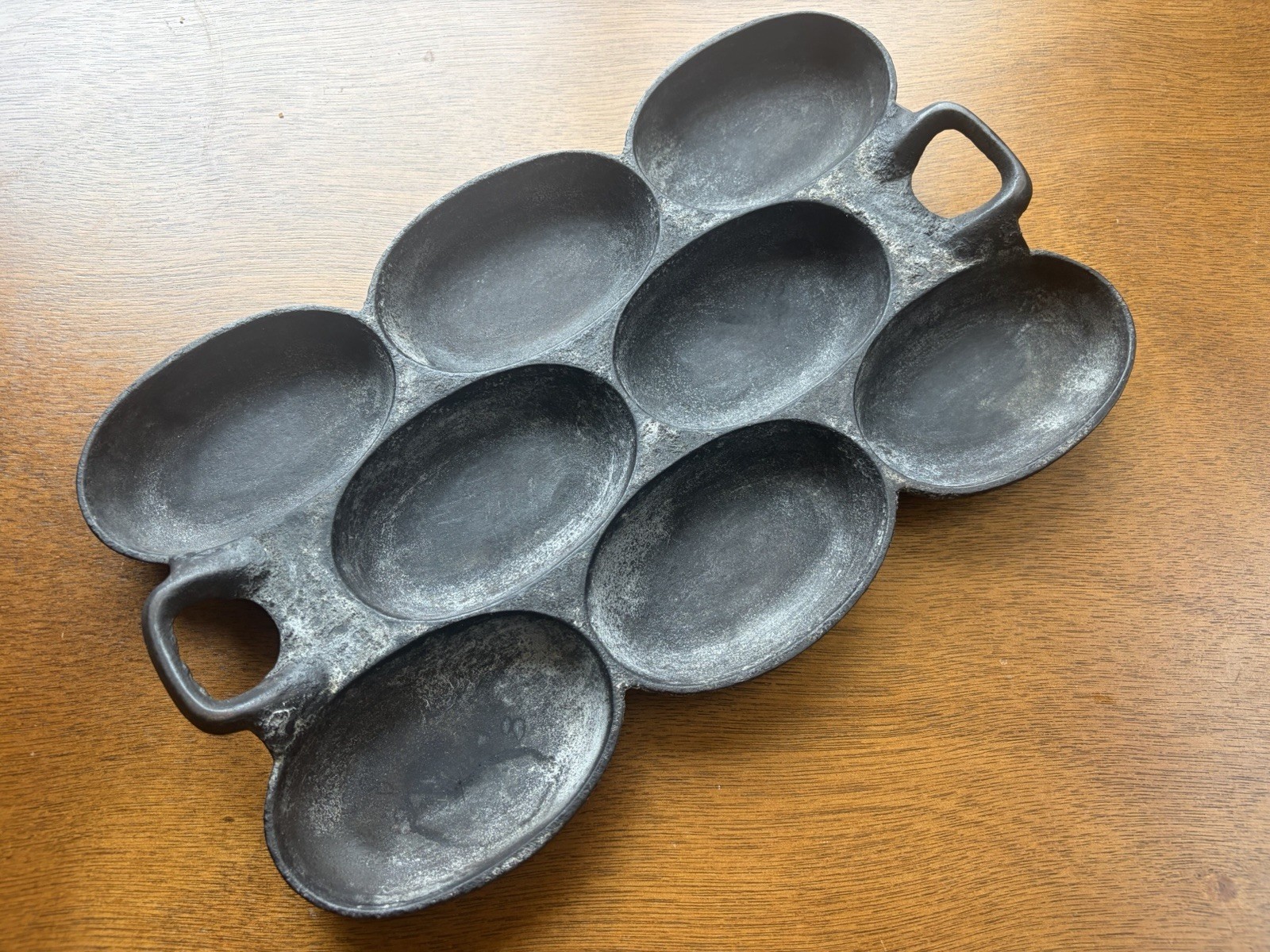 Vintage Cast Iron G.F. Filley No 5 Gem Pan 🍳 8 Cups Made in USA GF #5 Vintage Cast Iron G.F. Filley No 5 Gem Pan 🍳 8 Cups Made in USA GF #5