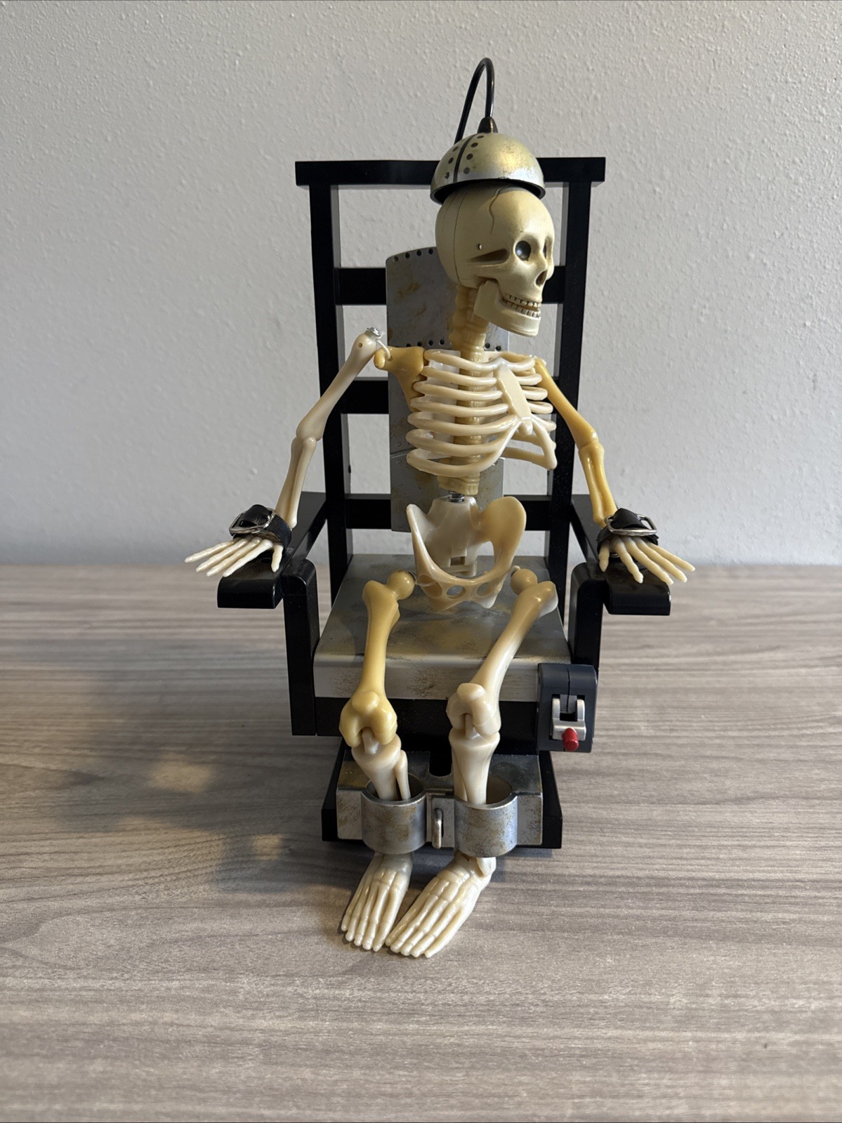 Gemmy Halloween Joltin Jack Animated Lightup Talking Skeleton In Electric Chair Gemmy Halloween Joltin Jack Animated Lightup Talking Skeleton In Electric Chair
