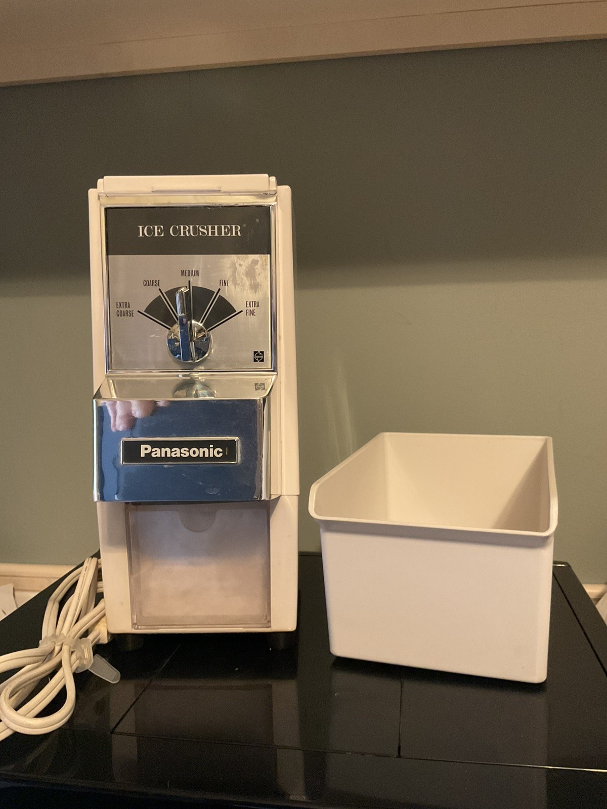VINTAGE Panasonic Ice Crusher~MK-285~Works Great~Complete w/ drip cup & catcher VINTAGE Panasonic Ice Crusher~MK-285~Works Great~Complete w/ drip cup & catcher