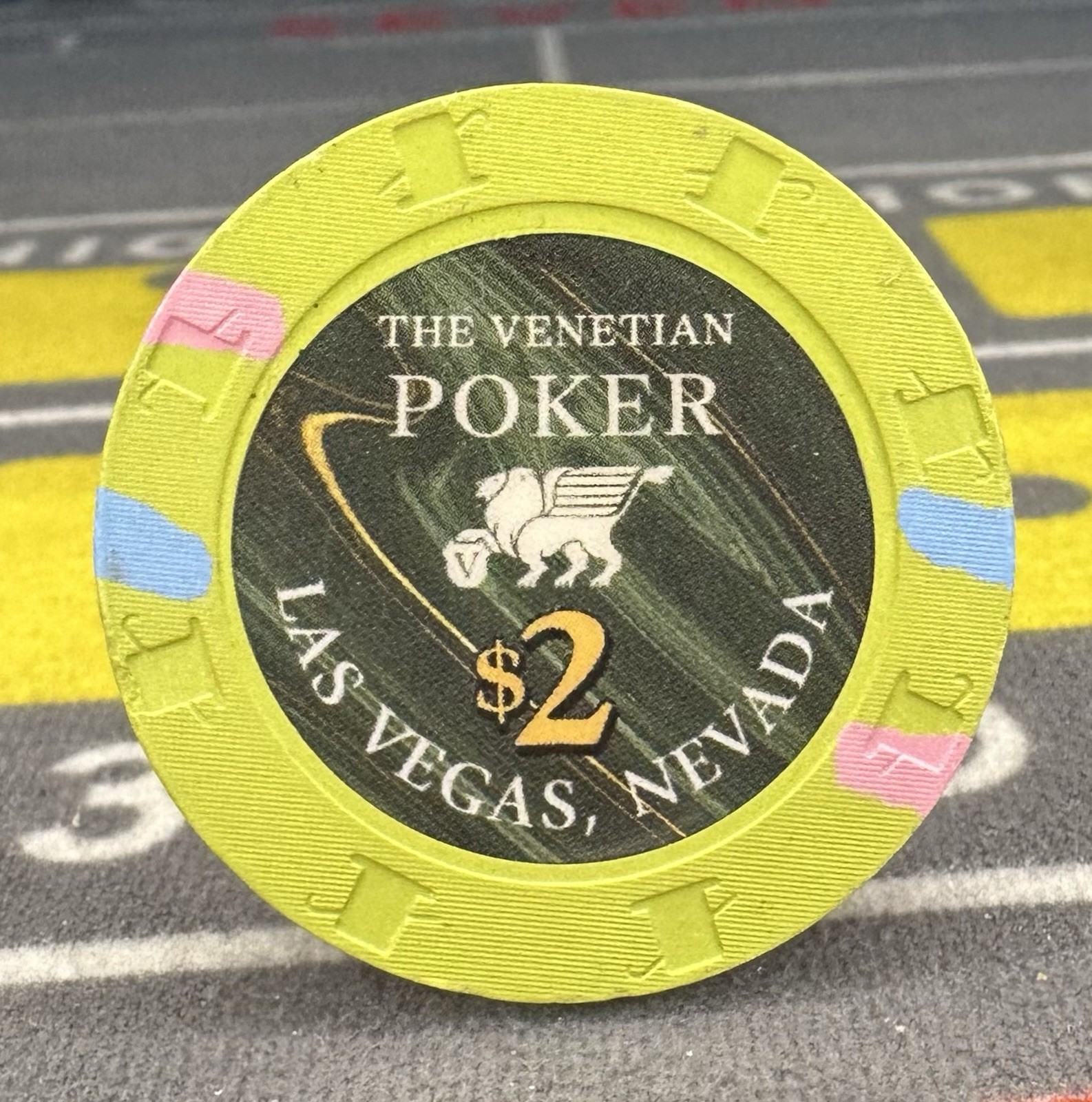 🎰🎲$2 Venetian Poker Room Black Casino Chip Las Vegas NV🎲🎰