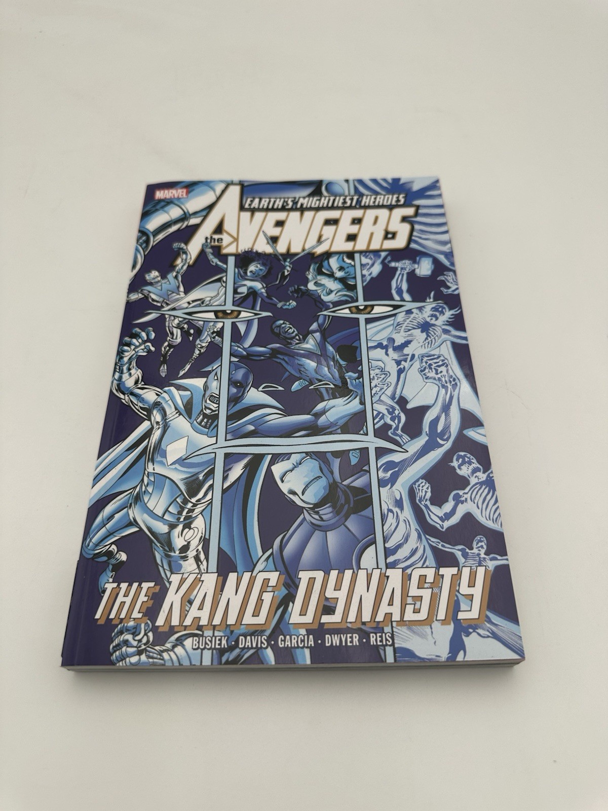 The Avengers: the Kang Dynasty (Marvel Comics 2023) The Avengers: the Kang Dynasty (Marvel Comics 2023)