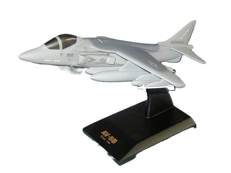 USMC McDonnell Douglas AV-8B Harrier Desk Top Display 1/48 Jet Model SC Airplane