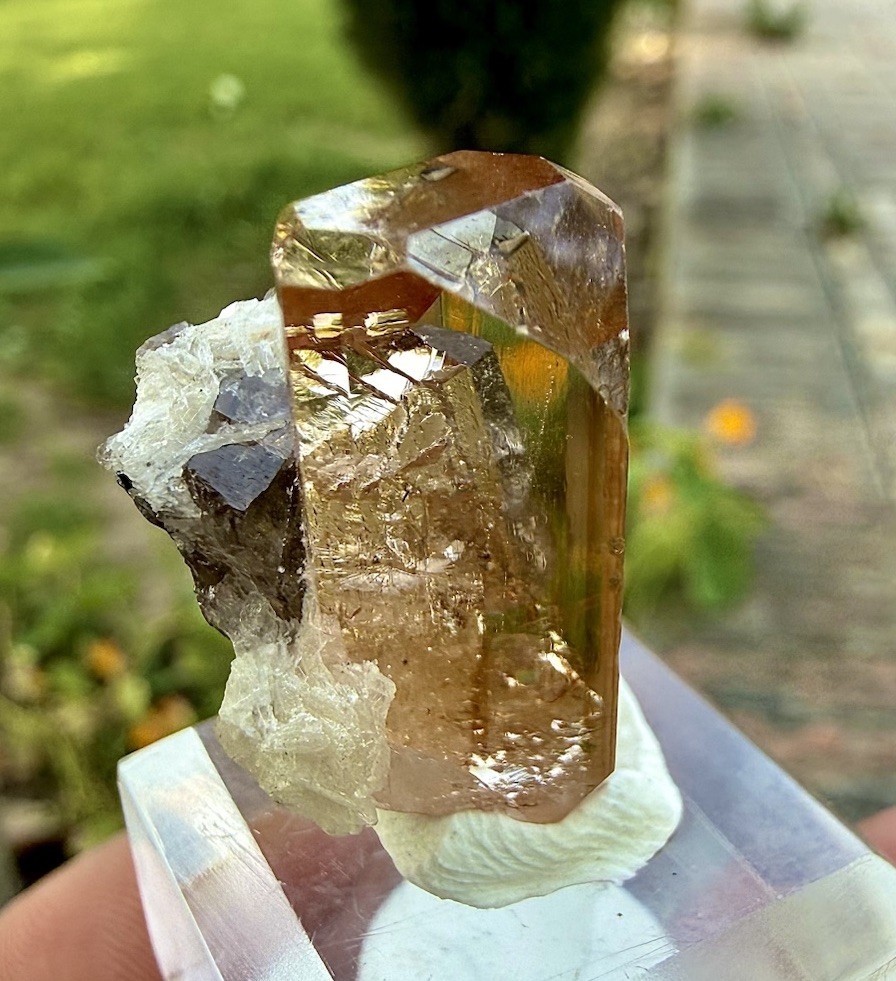 Natural Transparent Topaz Crystal, Specimen 40 Carats @ Mineral Specimens