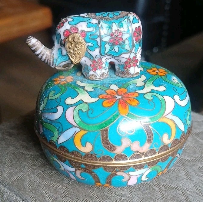 1992 Vintage Ardleigh Elliott Cloisonné Elephant Procession Music Trinket Box 1992 Vintage Ardleigh Elliott Cloisonné Elephant Procession Music Trinket Box