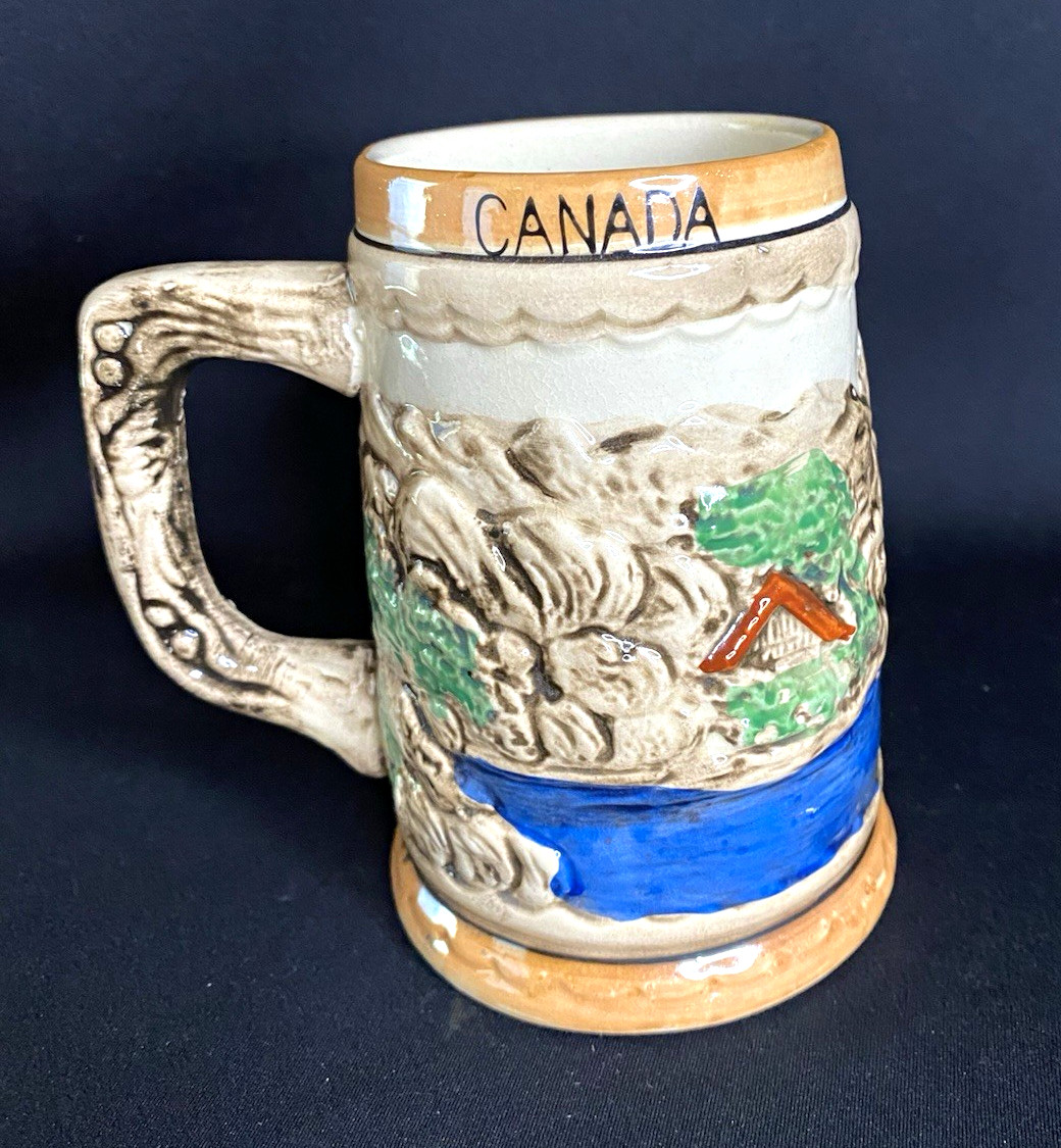 Vintage Niagara Falls Canada Hand Painted 3D Souvenir Beer Mug Vintage Niagara Falls Canada Hand Painted 3D Souvenir Beer Mug