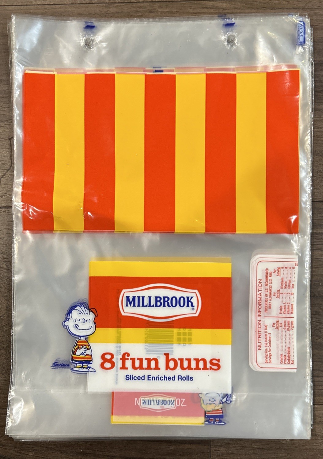 Vintage lot 20 Millbrook “8 Fun Buns” bags (the Peanuts/Charlie Brown 1970s–80s Vintage lot 20 Millbrook “8 Fun Buns” bags (the Peanuts/Charlie Brown 1970s–80s