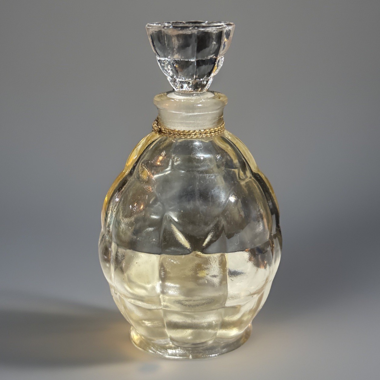 Vintage Vigny Perfume Bottle "Heure Intime" Vintage Vigny Perfume Bottle "Heure Intime"