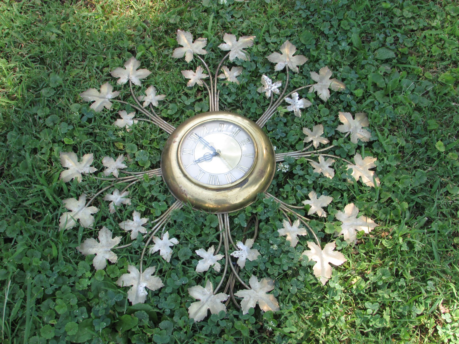 Vintage 1960s Mid Century UNITED Model 20 Brass Ivy STARBURST Wall Clock WORKS Vintage 1960s Mid Century UNITED Model 20 Brass Ivy STARBURST Wall Clock WORKS