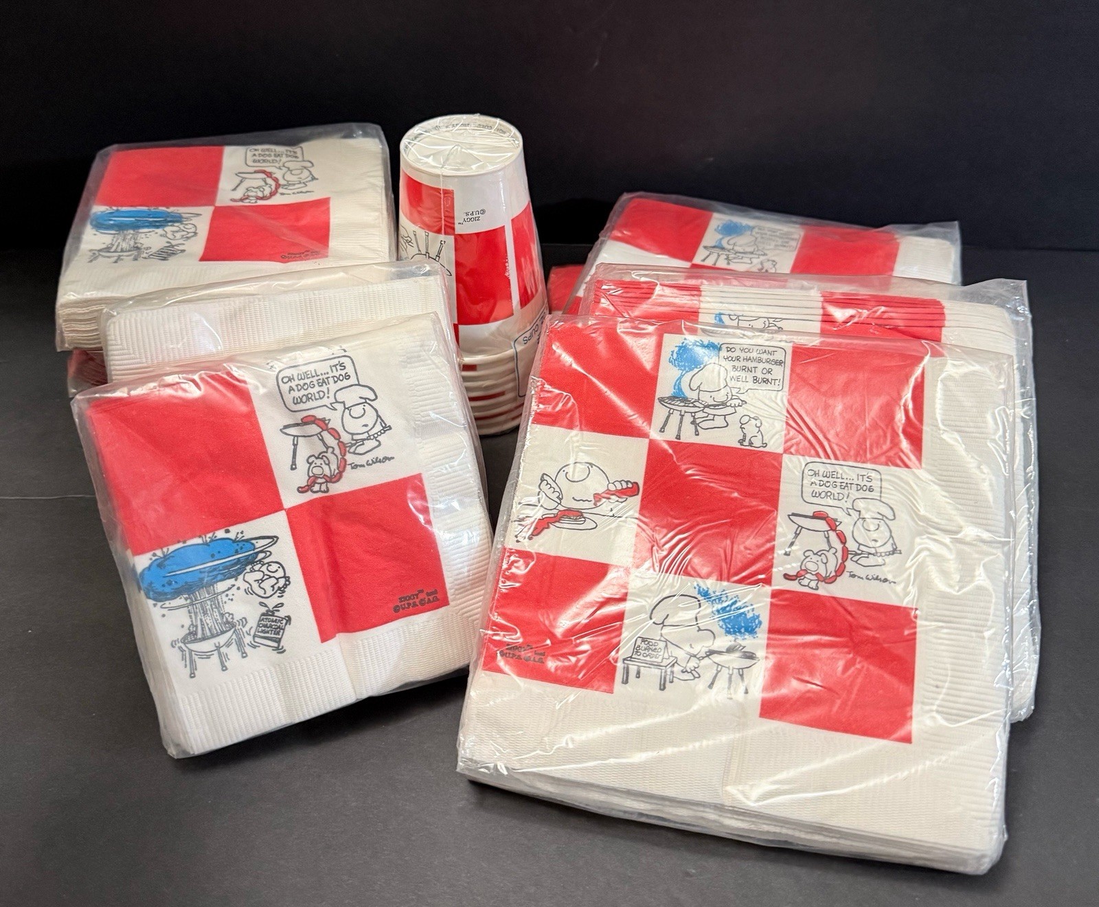 Vtg 1977 American Greeting BBQ Ziggy 6 Luncheon & 6 Beverage Napkins & Cups NOS Vtg 1977 American Greeting BBQ Ziggy 6 Luncheon & 6 Beverage Napkins & Cups NOS