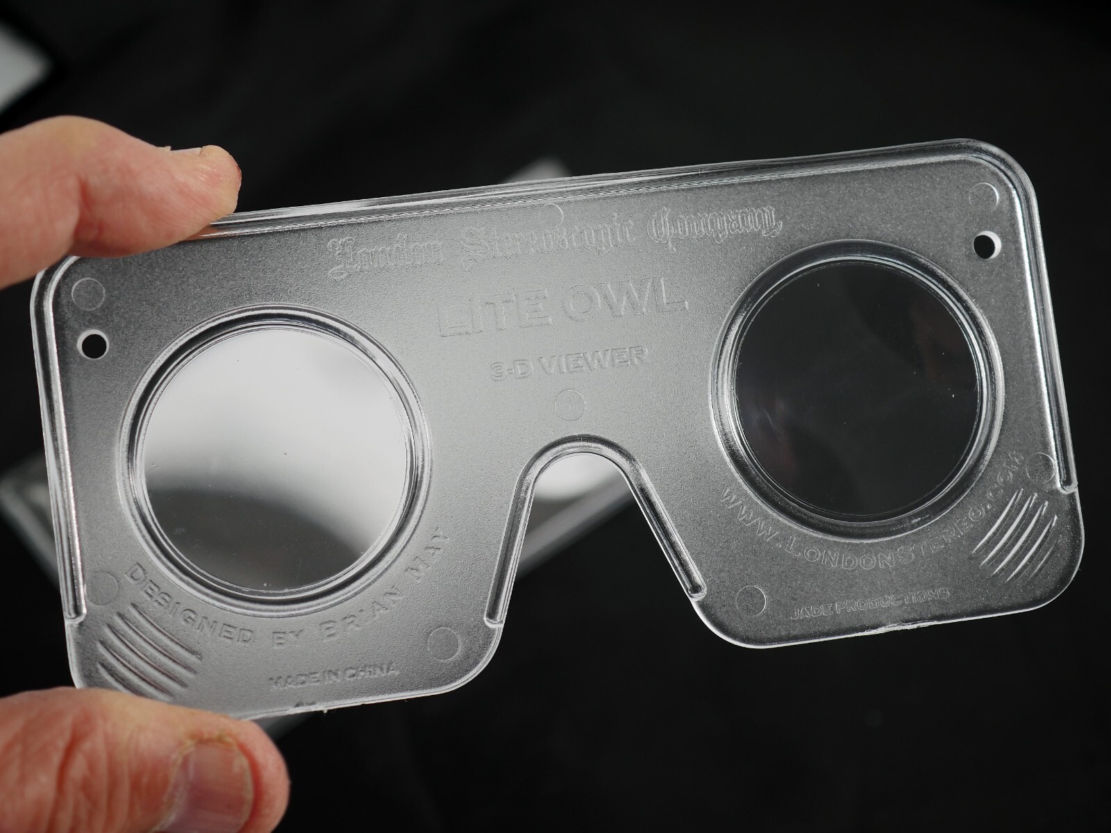 Lite OWL Stereoscope 3D print photo viewer by Brian May Lite OWL Stereoscope 3D print photo viewer by Brian May