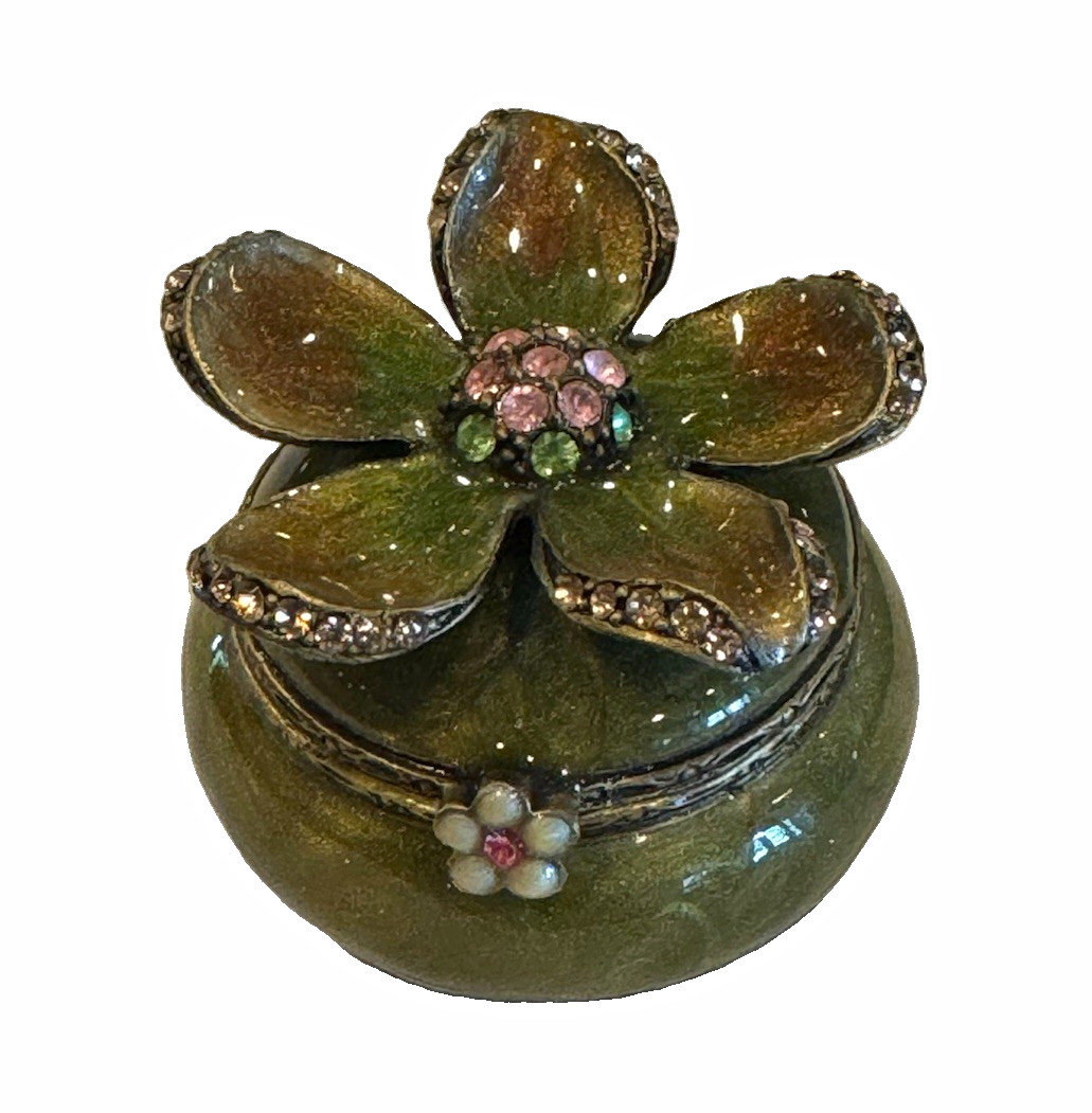 JAY Strongwater Green Enameled Flower Hinged Trinket Box, hinged lid JAY Strongwater Green Enameled Flower Hinged Trinket Box, hinged lid