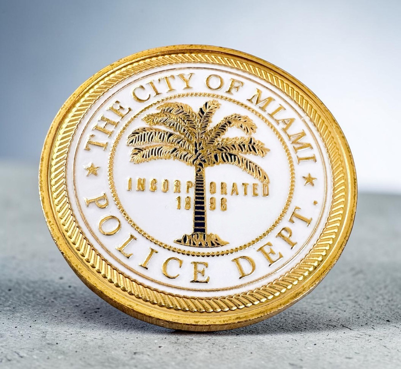 MIAMI - Florida Police Department PD Officer Challenge Coin ·NEW· ·PERFECT GIFT· MIAMI - Florida Police Department PD Officer Challenge Coin ·NEW· ·PERFECT GIFT·
