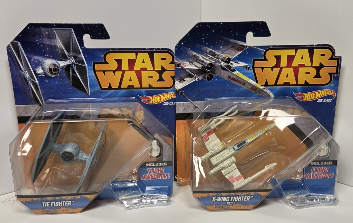 Hot Wheels Starships Star Wars X-Wing Fighter & TIE Fighter Die-Cast Starship Hot Wheels Starships Star Wars X-Wing Fighter & TIE Fighter Die-Cast Starship