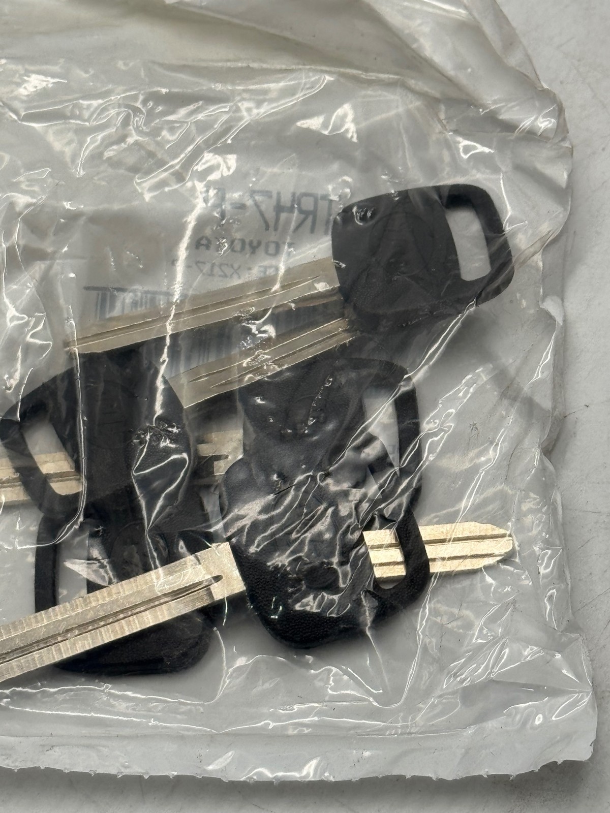 Toyota Key Blank TR47-P Uncut Keys Black Head Replacement OEM Ref X217-P 5PK