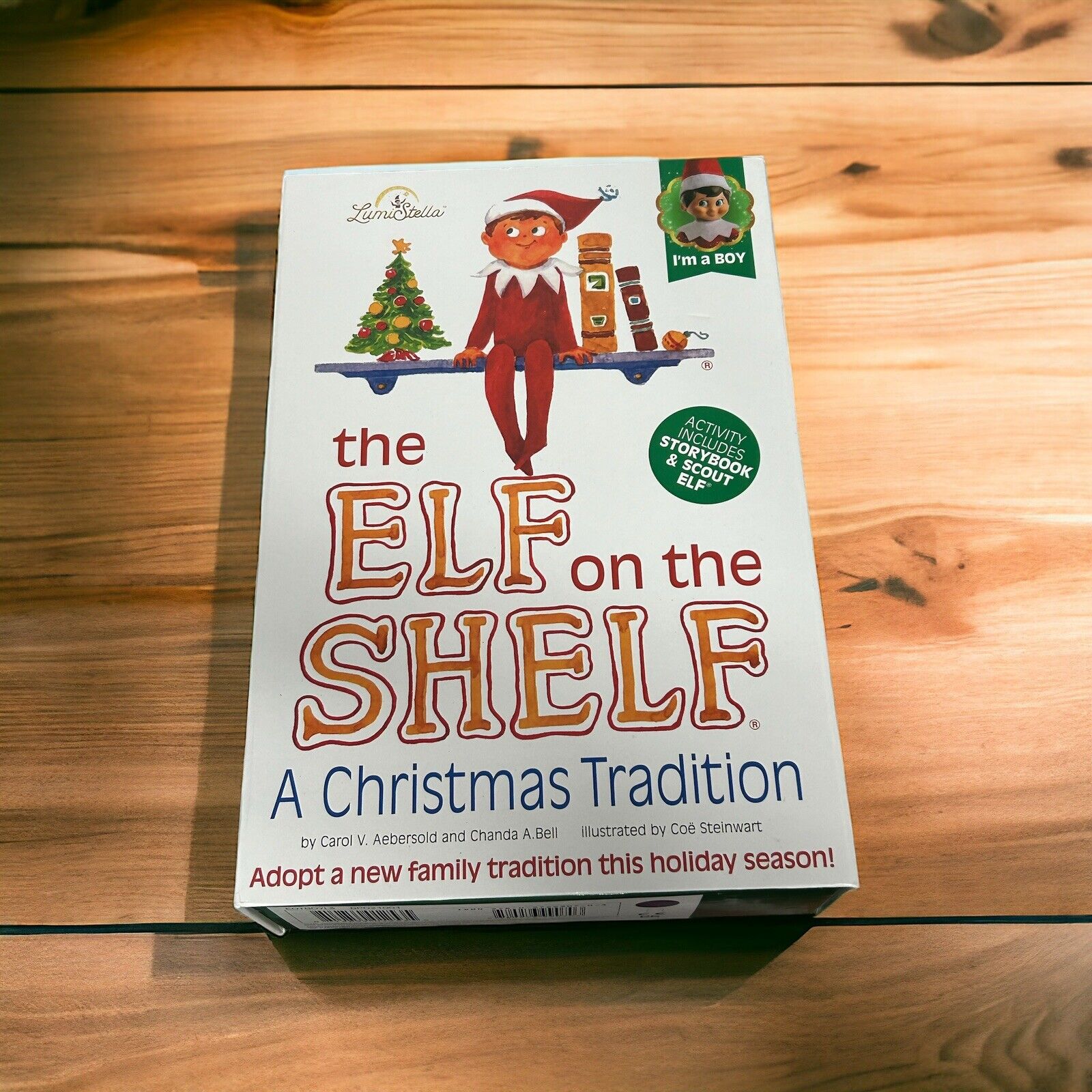 Elf on the Shelf : A Christmas Tradition