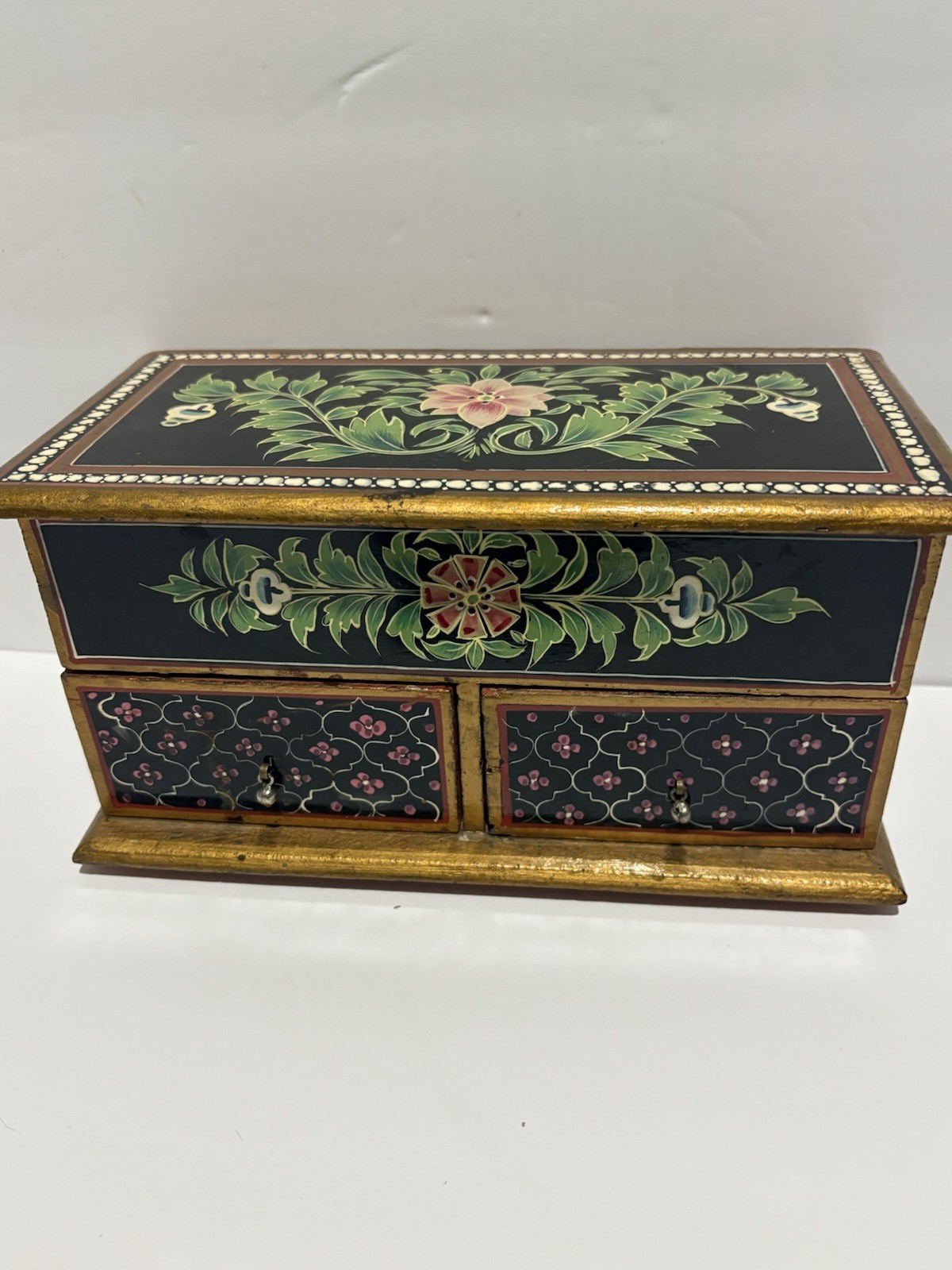 Vintage Hand Painted Wooden Floral Folk Art Jewelry Trinket Storage Box Chest Vintage Hand Painted Wooden Floral Folk Art Jewelry Trinket Storage Box Chest