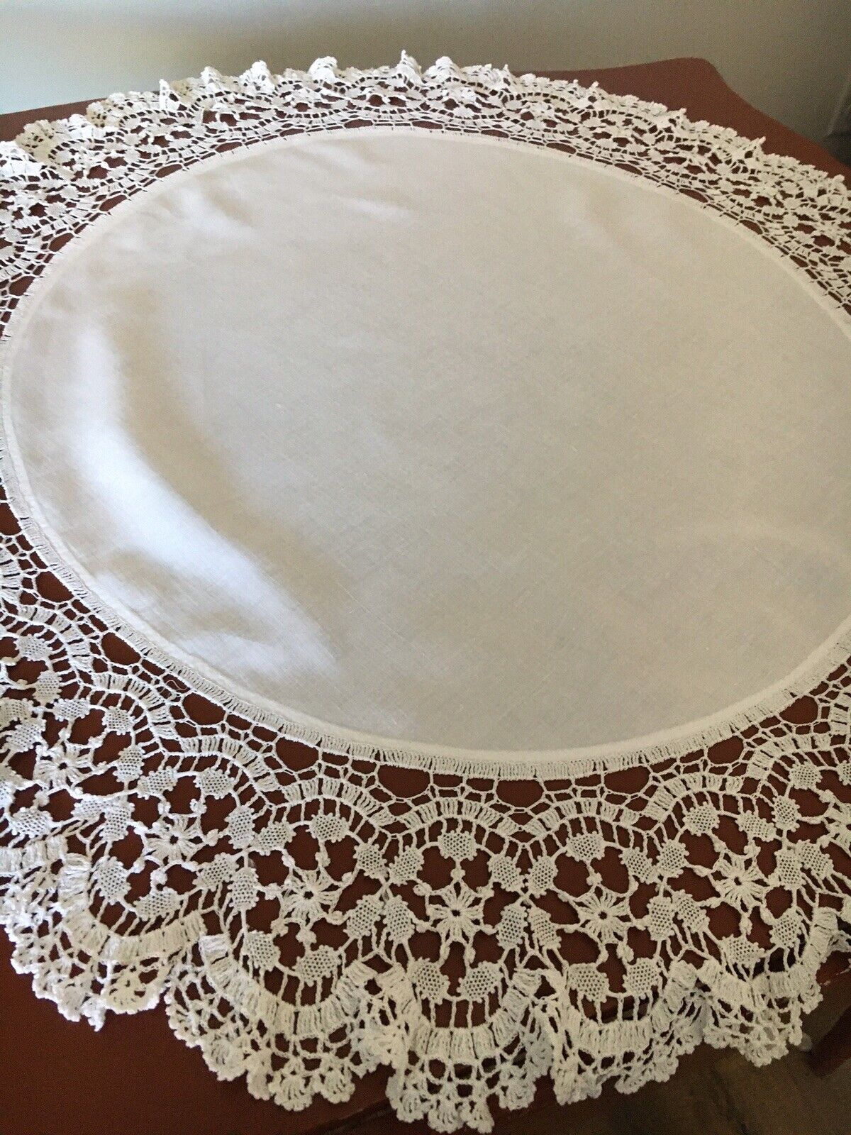 Vintage Table Topper Large Round Linen Bobbin Lace & Crochet 34” 