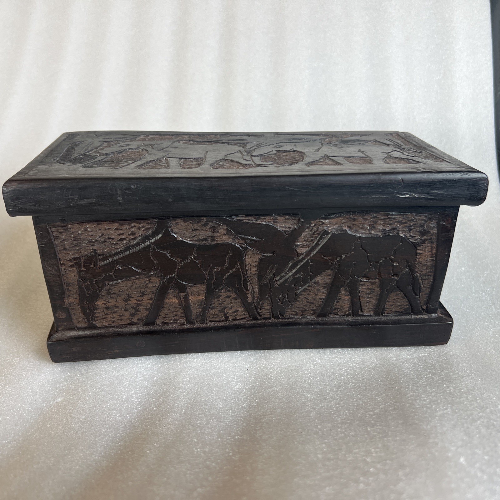 Hand Carved 2Elephants Wooden Trinket Hinged Box, New Zealand 9.5”x4.5”x4.5” Hand Carved 2Elephants Wooden Trinket Hinged Box, New Zealand 9.5”x4.5”x4.5”