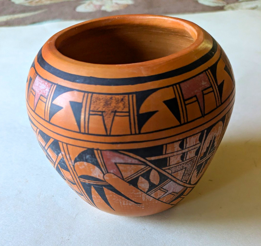 Emma Naha 1st Mesa Hopi Handmade Polychrome Pottery is about 5 1/2" x 4 1/2" Emma Naha 1st Mesa Hopi Handmade Polychrome Pottery is about 5 1/2" x 4 1/2"