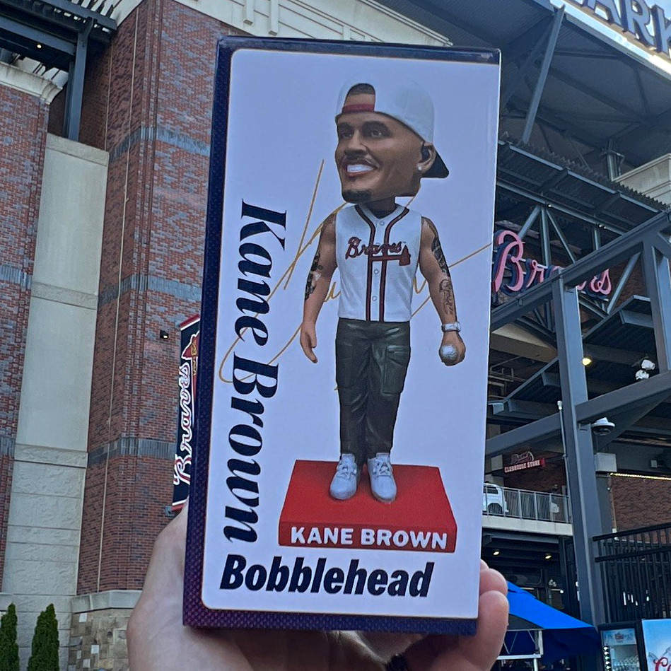 Exclusive Kane Brown Bobblehead Figure Truist Park Plastic Multicolor w/ Box Exclusive Kane Brown Bobblehead Figure Truist Park Plastic Multicolor w/ Box