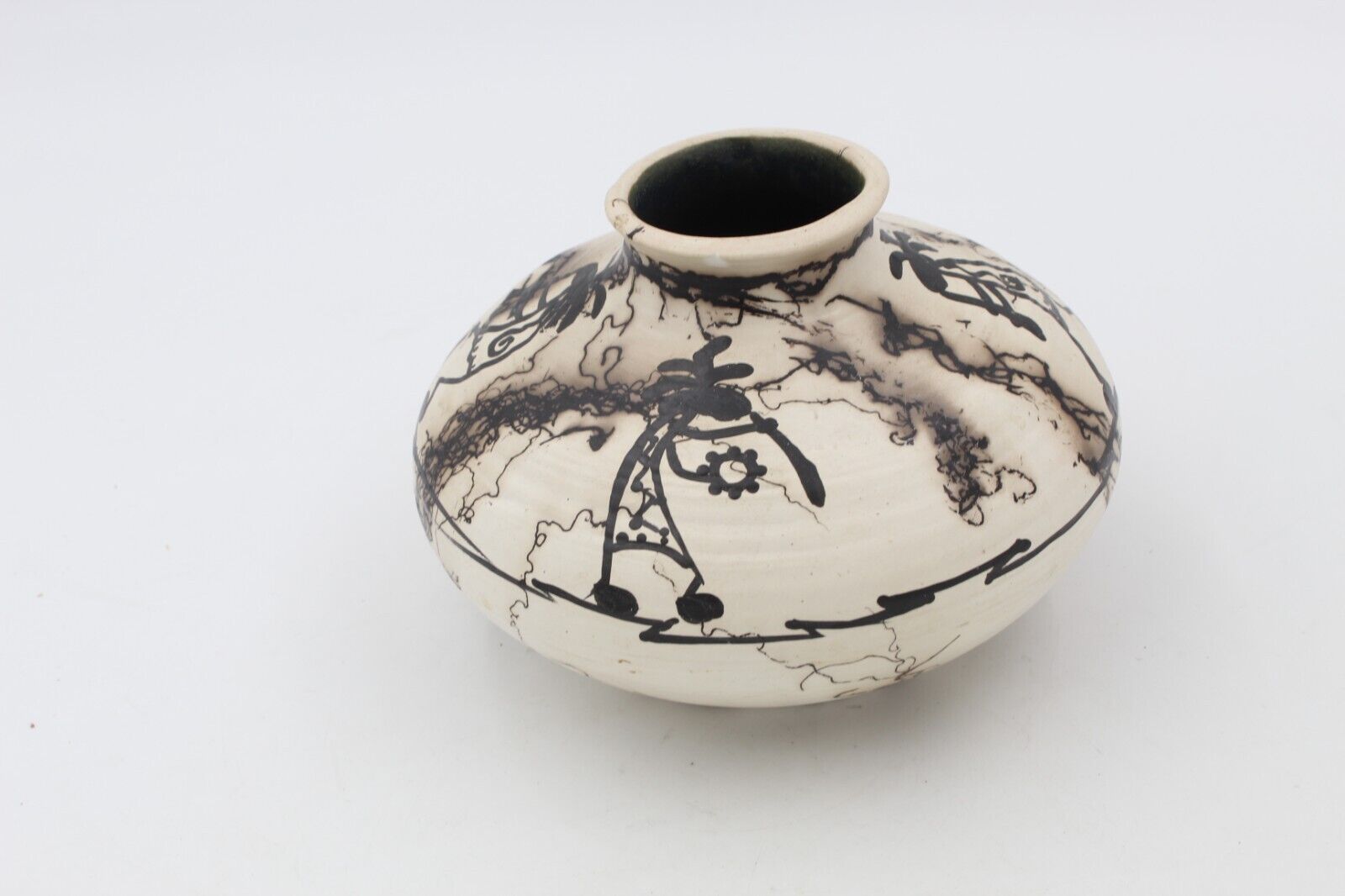 Adele Native American Black White Flower Vase 5\'\'x 7\'\'