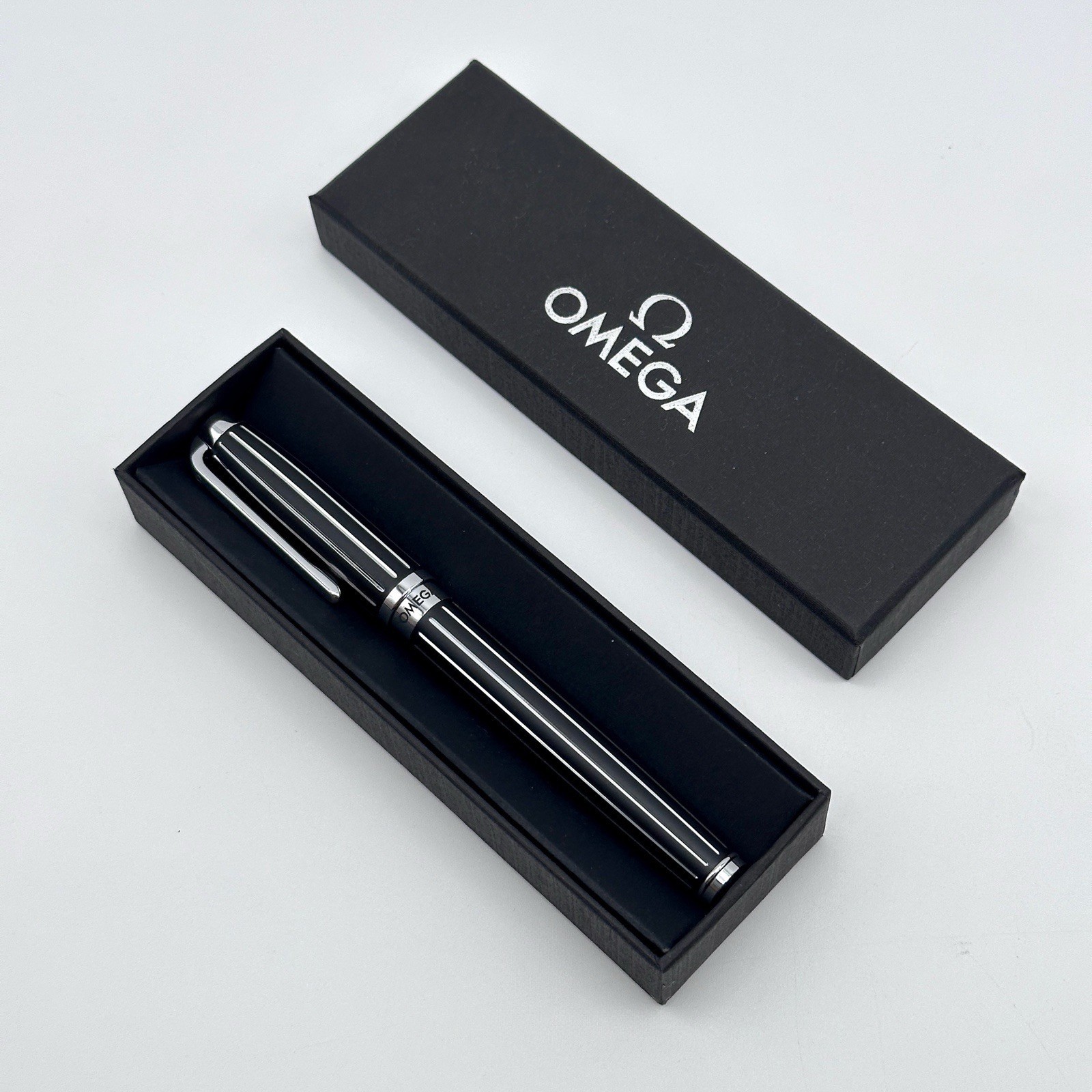 Omega Black & Silver Striped Rollerball Pen AD VIP Gift Omega Black & Silver Striped Rollerball Pen AD VIP Gift
