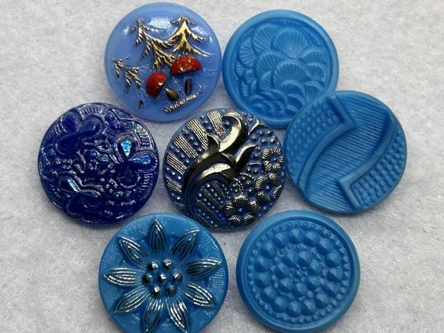 BEAUTIFUL BLUE ANTIQUE & VINTAGE BOHEMIAN GLASS BUTTONS Flower Trees + BEAUTIFUL BLUE ANTIQUE & VINTAGE BOHEMIAN GLASS BUTTONS Flower Trees +
