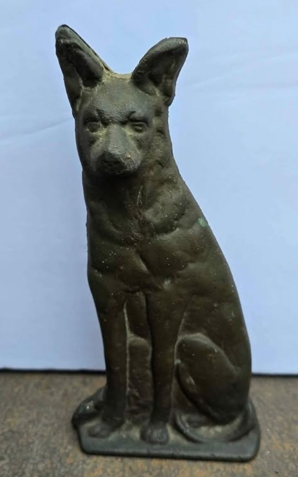 Vintage Cast Metal German Sheppard Dog Door Stopper / Weight Vintage Cast Metal German Sheppard Dog Door Stopper / Weight