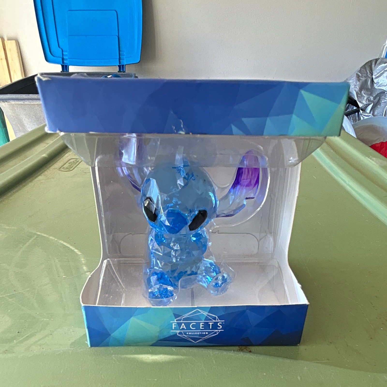 Enesco Disney Showcase Collection Facets Stitch Figurine 6" Tall
