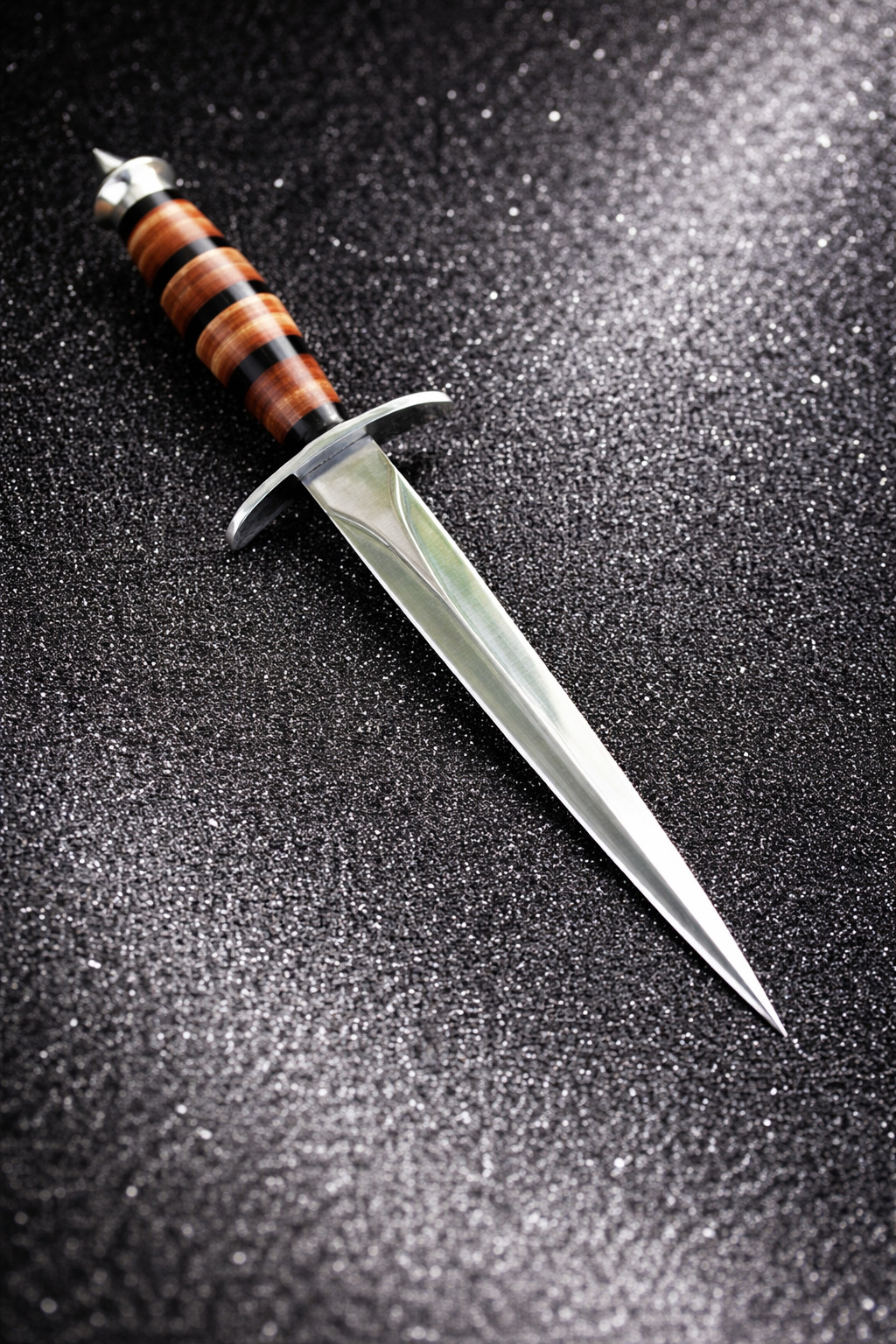Handmade Double Edged Needle Point Knife High Polish Carbon Steel Survival Blade Handmade Double Edged Needle Point Knife High Polish Carbon Steel Survival Blade