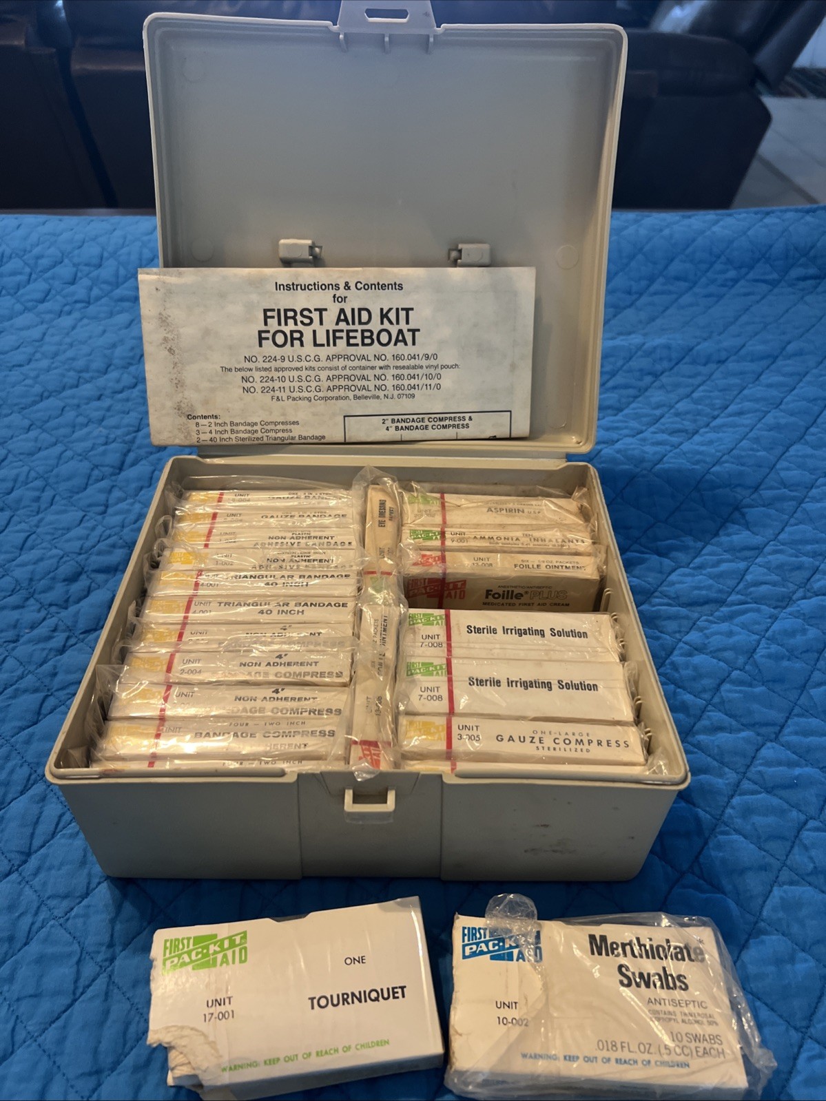 Vintage US Coast Guard Lifeboat First Aid Kit F&L Packing Complete Original Cont