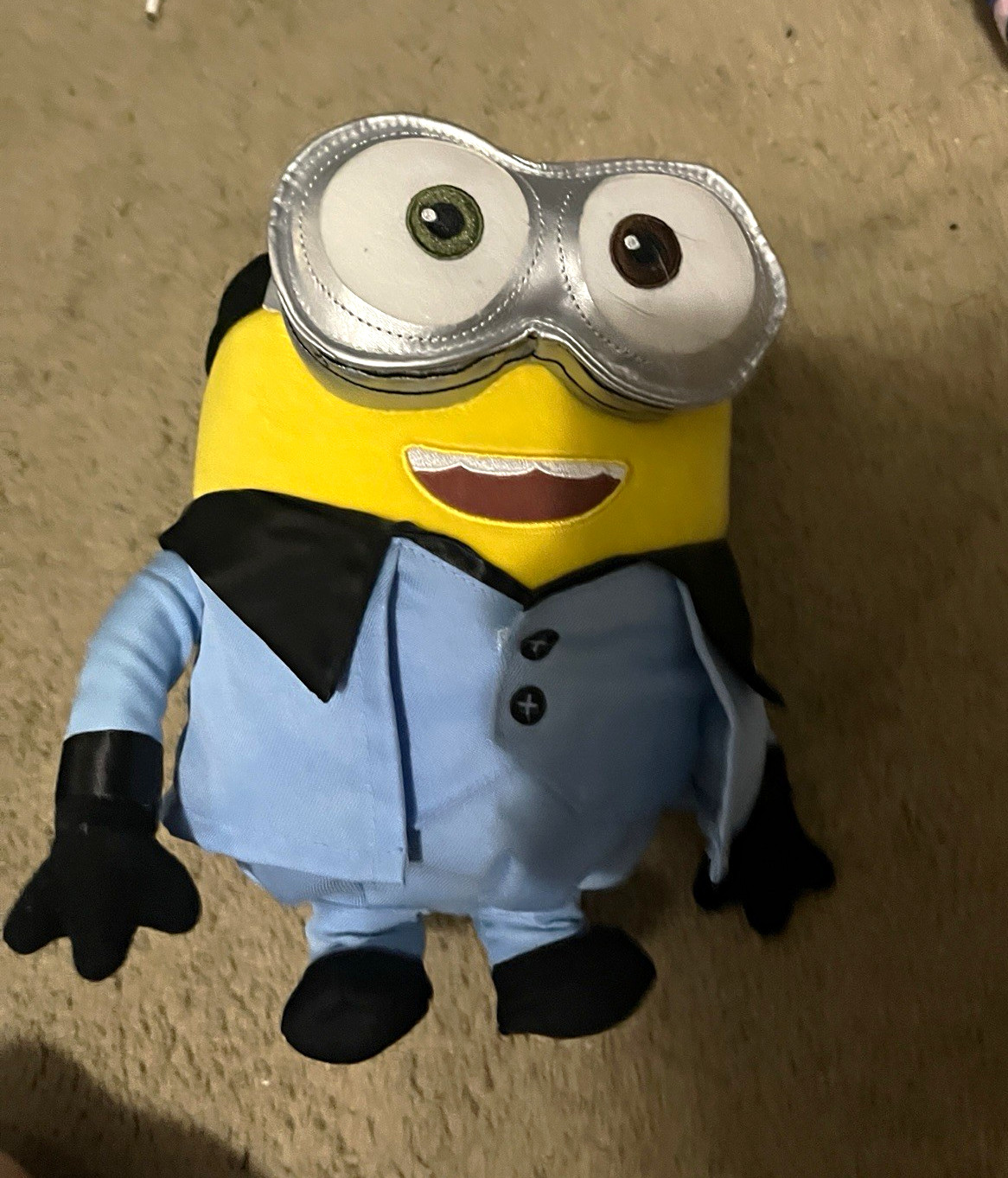 Universal Studios minions build a bob, disco bob with plush Universal Studios minions build a bob, disco bob with plush